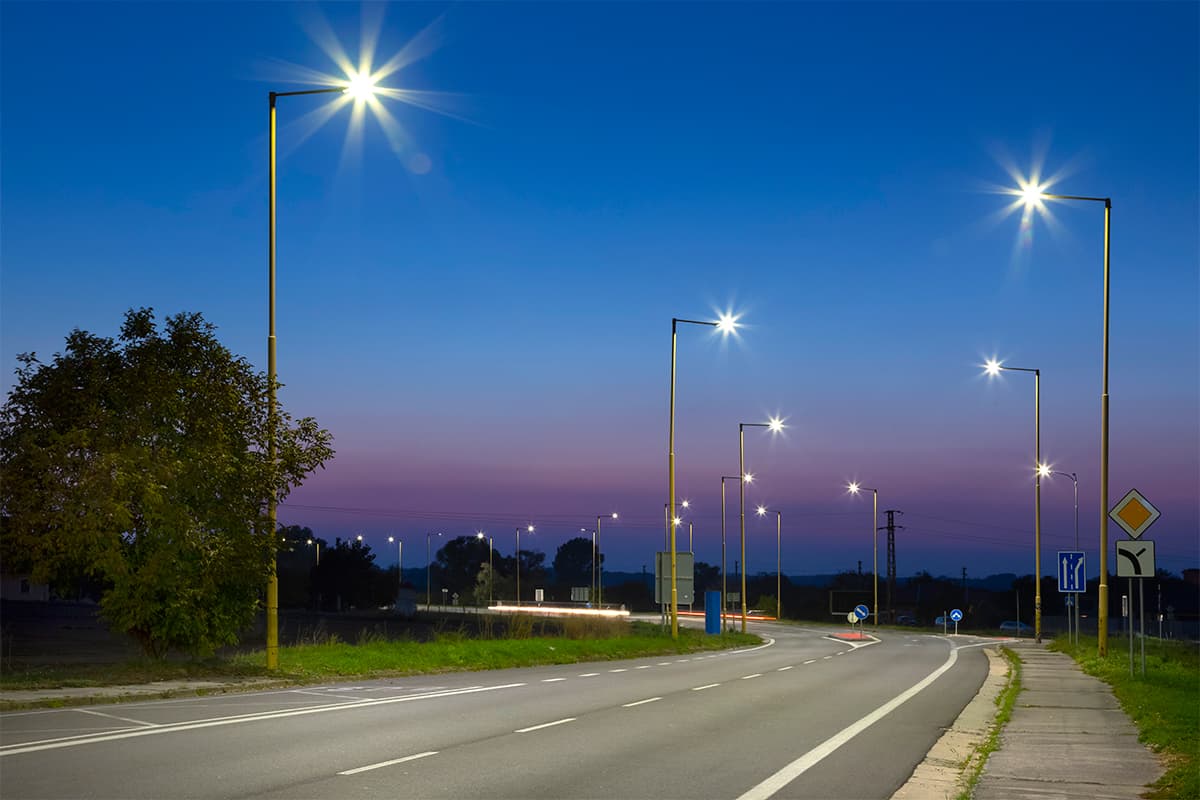 Νέοι led λαμπτήρες στους κύριους οδικούς άξονες της Αττικής